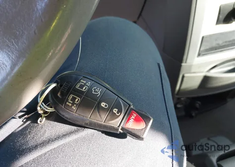 2010 Chrysler Town & Country Touring z USA, uszkodzony, nr VIN 2A4RR5D1XAR252790